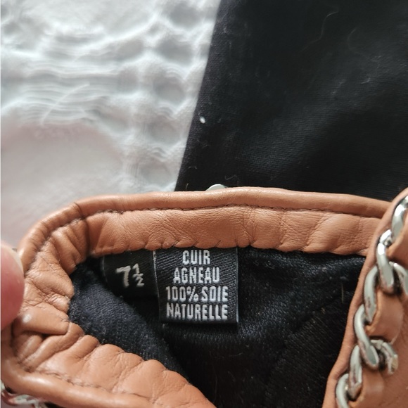 100% AUTHENTIC CHANEL GLOVES BRAND NEW - MADE IN FRANCE - Picture 3 of 7